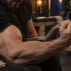 Biceps court : interprétez le test des 2 doigts sans vous tromper