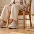 Gym douce pour seniors : 6 exercices avec une chaise pour bouger avec assurance